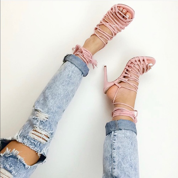 mominstilettos
